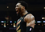 爱游戏入口-雷霆轻取魔术，米切尔状态火热