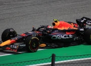 爱游戏tv-红牛车队轻取阿斯顿马丁，佩雷兹状态火热