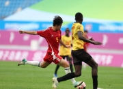 爱游戏tv-精彩足球大战悄然开启，中国队斗志昂扬