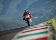 爱游戏官方入口-赛道上的毫厘之争，索伯险胜雷诺，维斯塔潘率队登顶