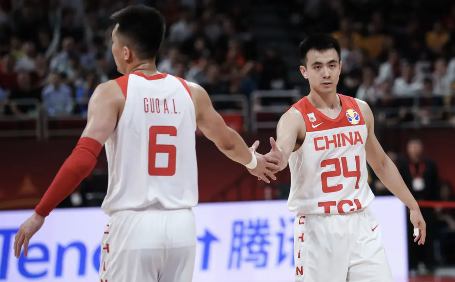 上海队横扫独行侠，赵继伟刷新纪录