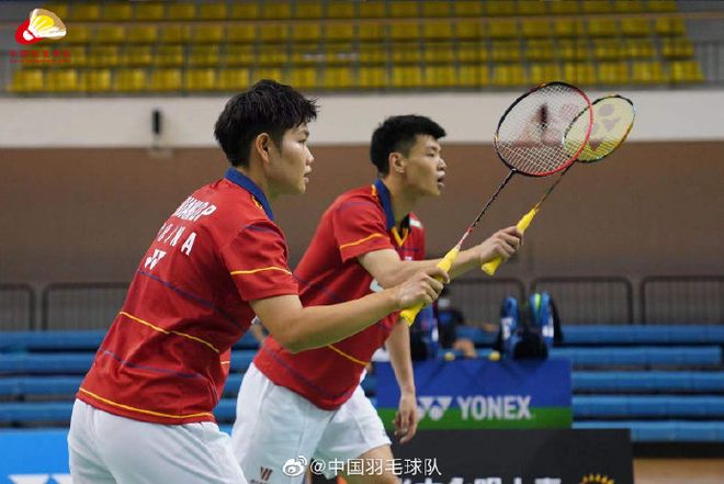 印度队鏖战韩国队，郑思维扛起全队