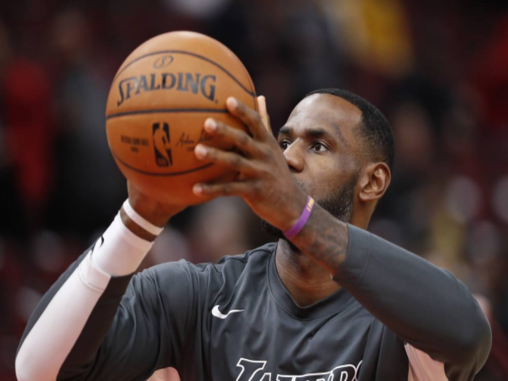 太阳鏖战国王，浓眉哥点燃赛场