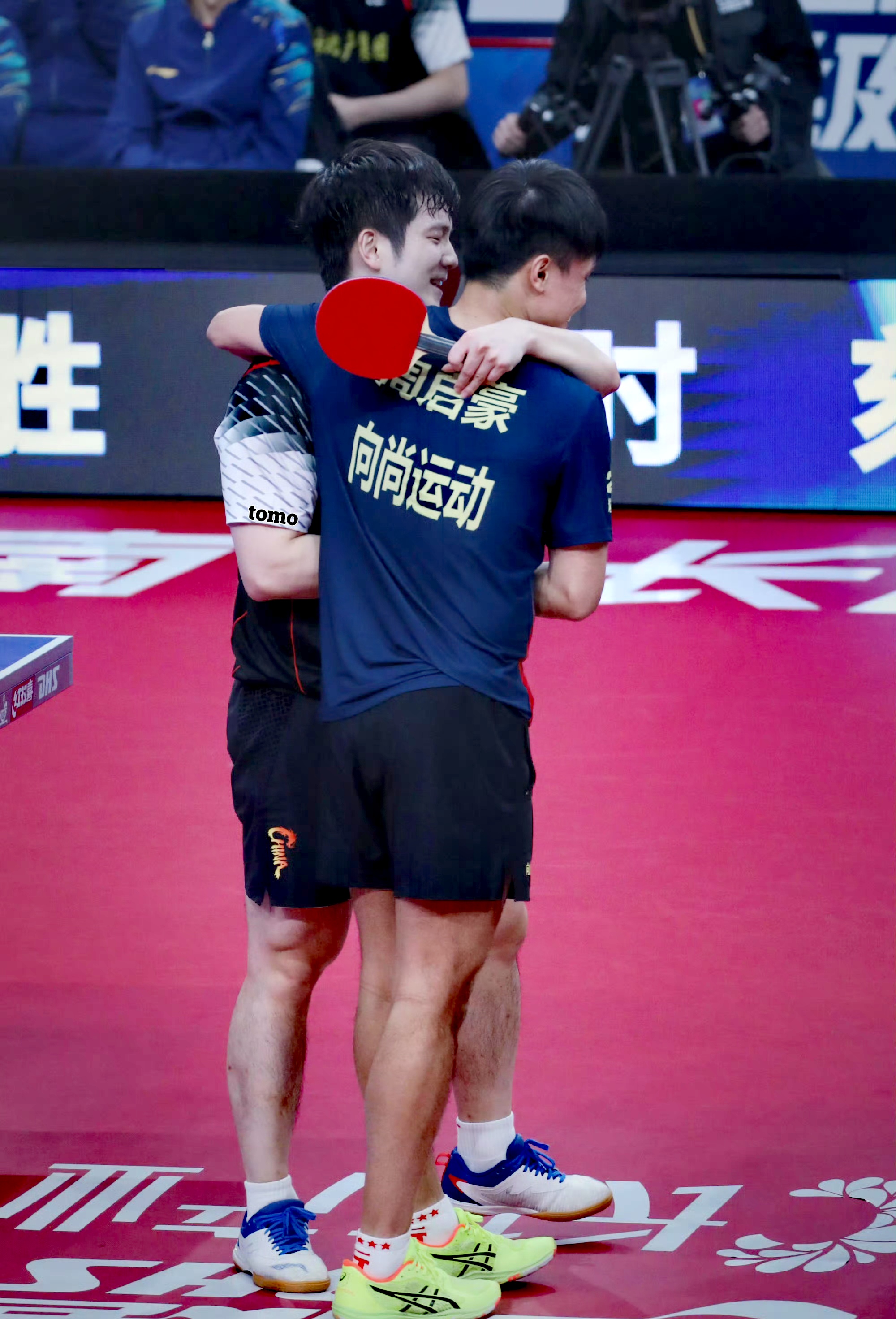 日本乒乓球队爆冷波兰乒乓球队，樊振东关键制胜