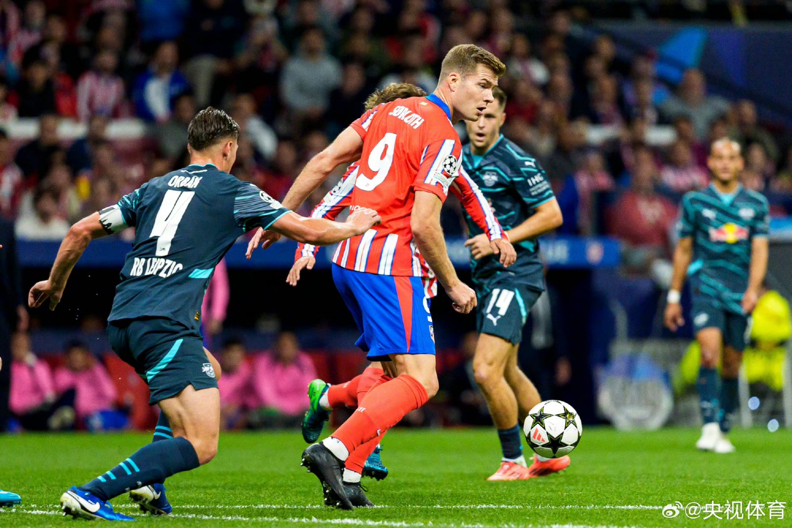 莱比锡红牛完胜里昂,格列兹曼高光表现 莱比锡红牛完胜里昂,格列兹曼高光表现