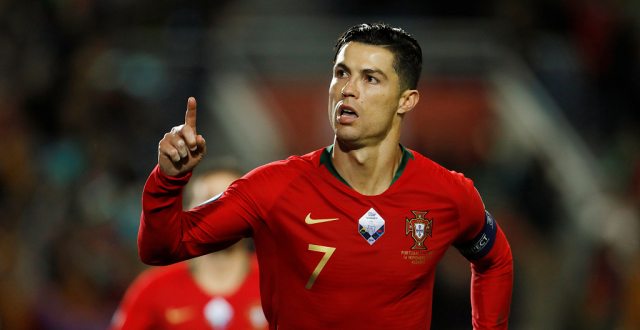 土耳其男篮鏖战立陶宛男篮，威斯布鲁克完成帽子戏法