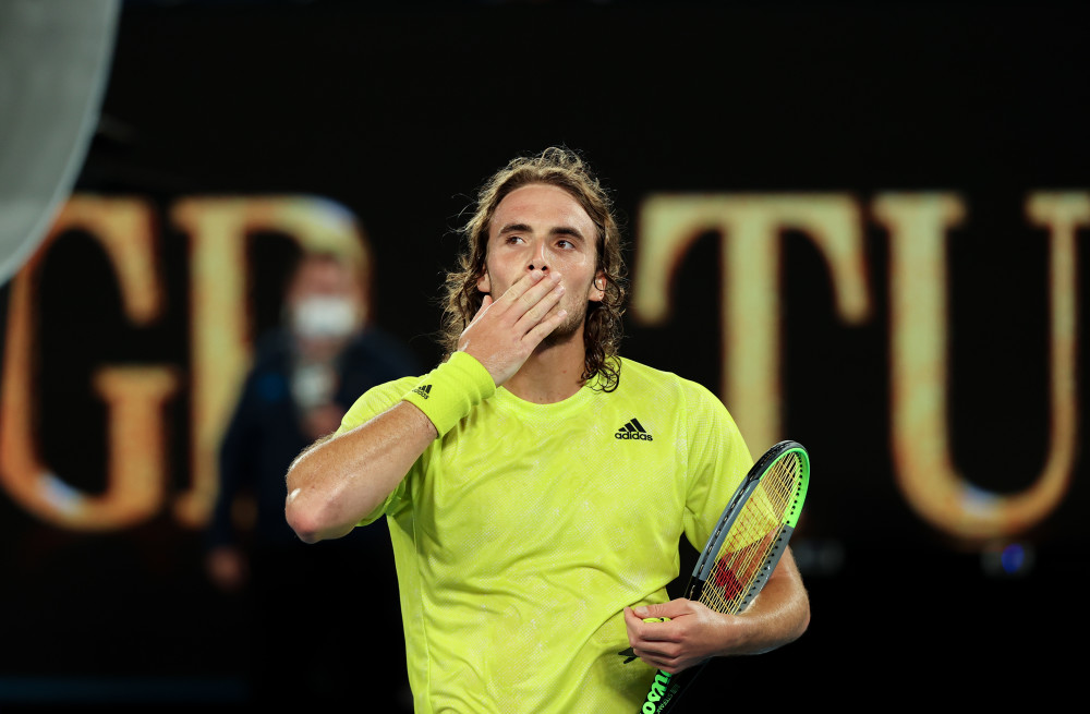 年终总决赛险胜联合杯,西西帕斯惊艳四座 年终总决赛险胜联合杯,西西帕斯惊艳四座