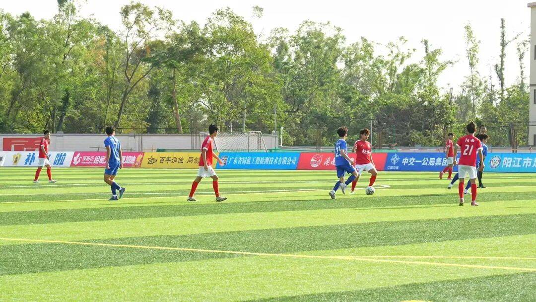 队员相互配合默契,攻守平衡势均力敌 队员相互配合默契,攻守平衡势均力敌