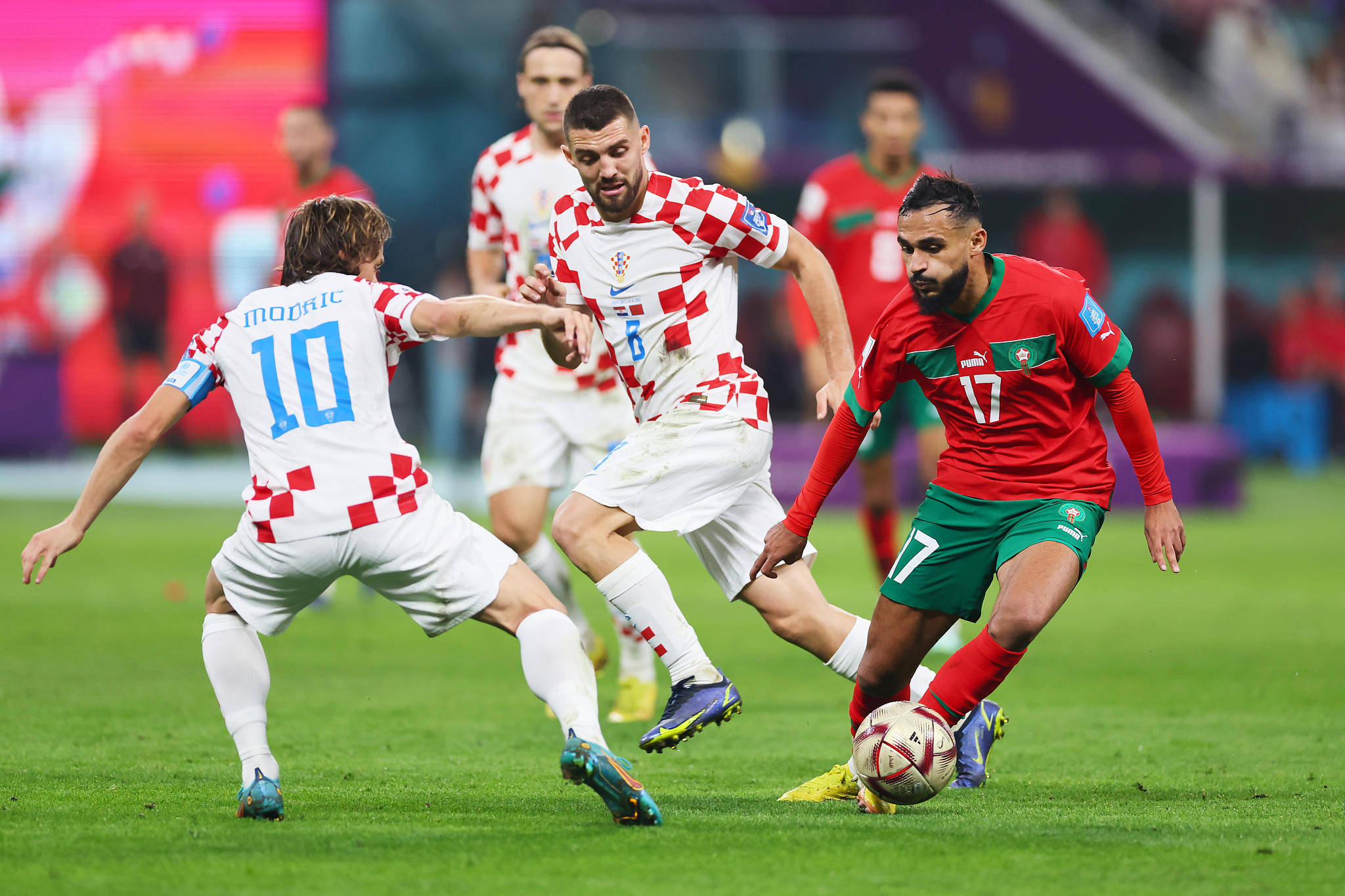 欧国联半决赛惊心动魄，胜负未定