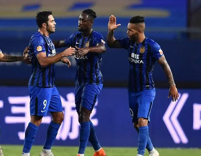 苏宁客场大胜,稳坐积分榜第一位置 苏宁客场大胜,稳坐积分榜第一位置