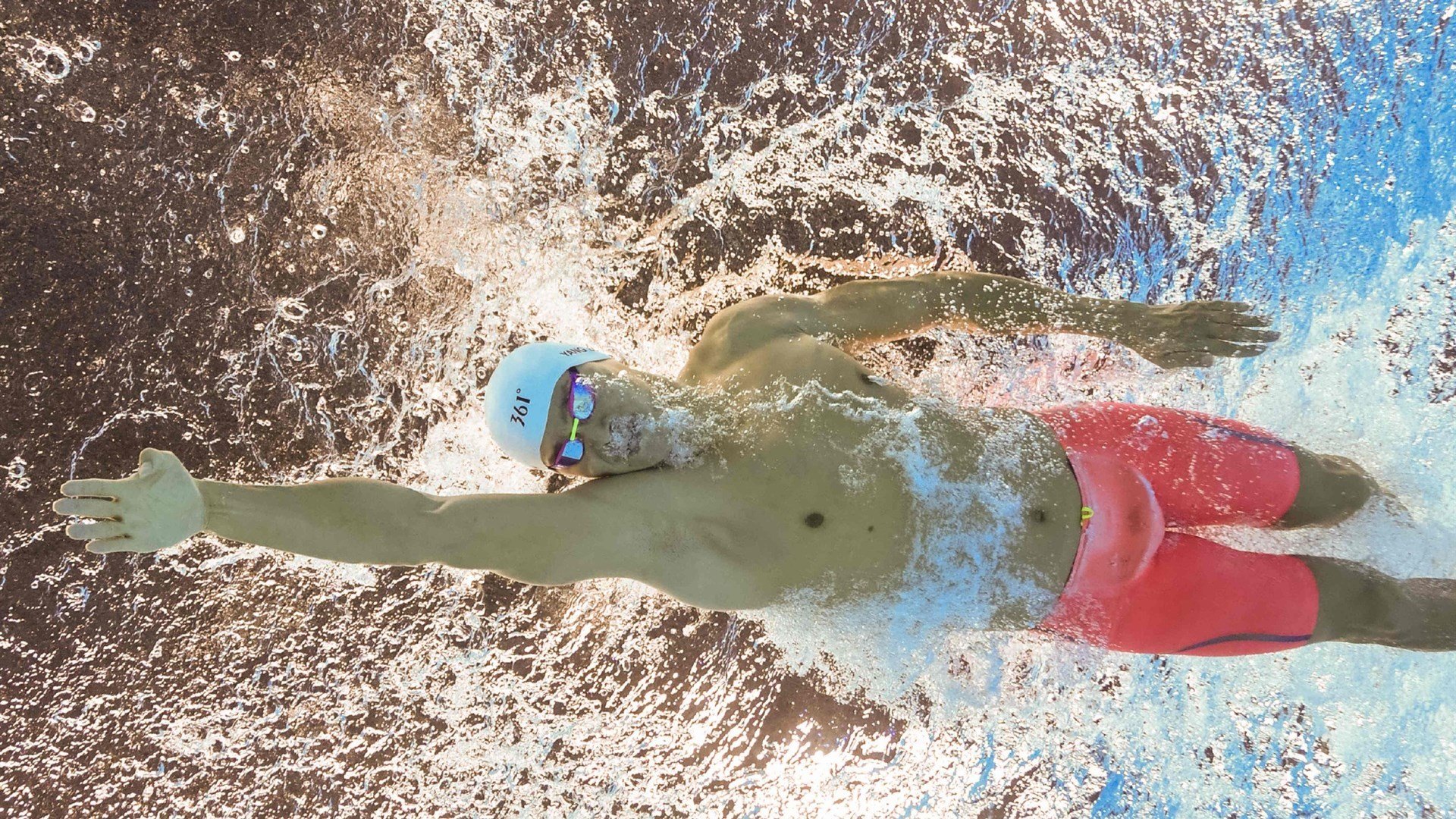 从绿茵场到F1赛道，李刚仁的跨界征途与卡塔尔体育的巴黎征服